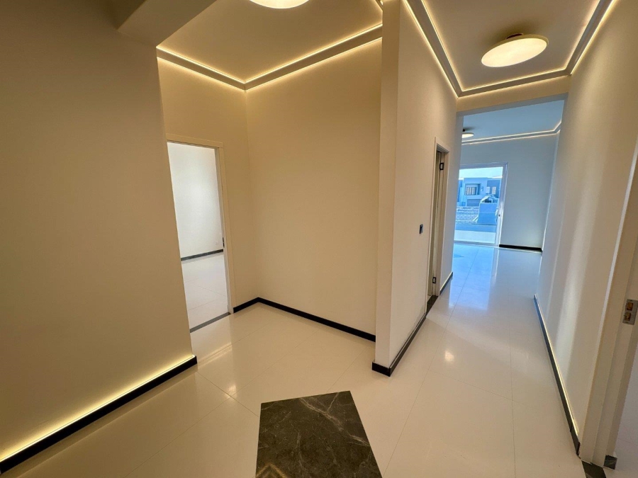 4 Bedroom Property for Sale in Sandown Western Cape